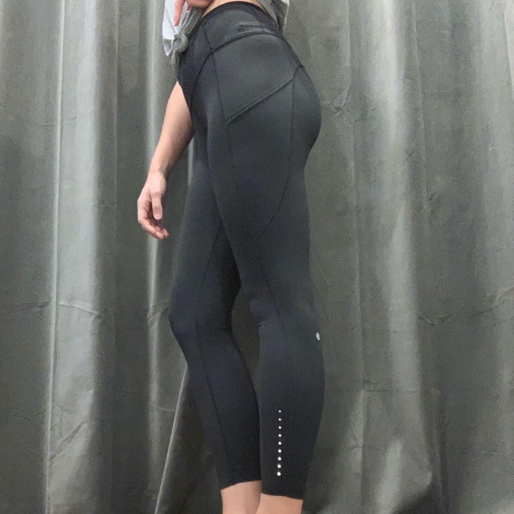 Lightweight Lululemon Leggings w/ POCKETS